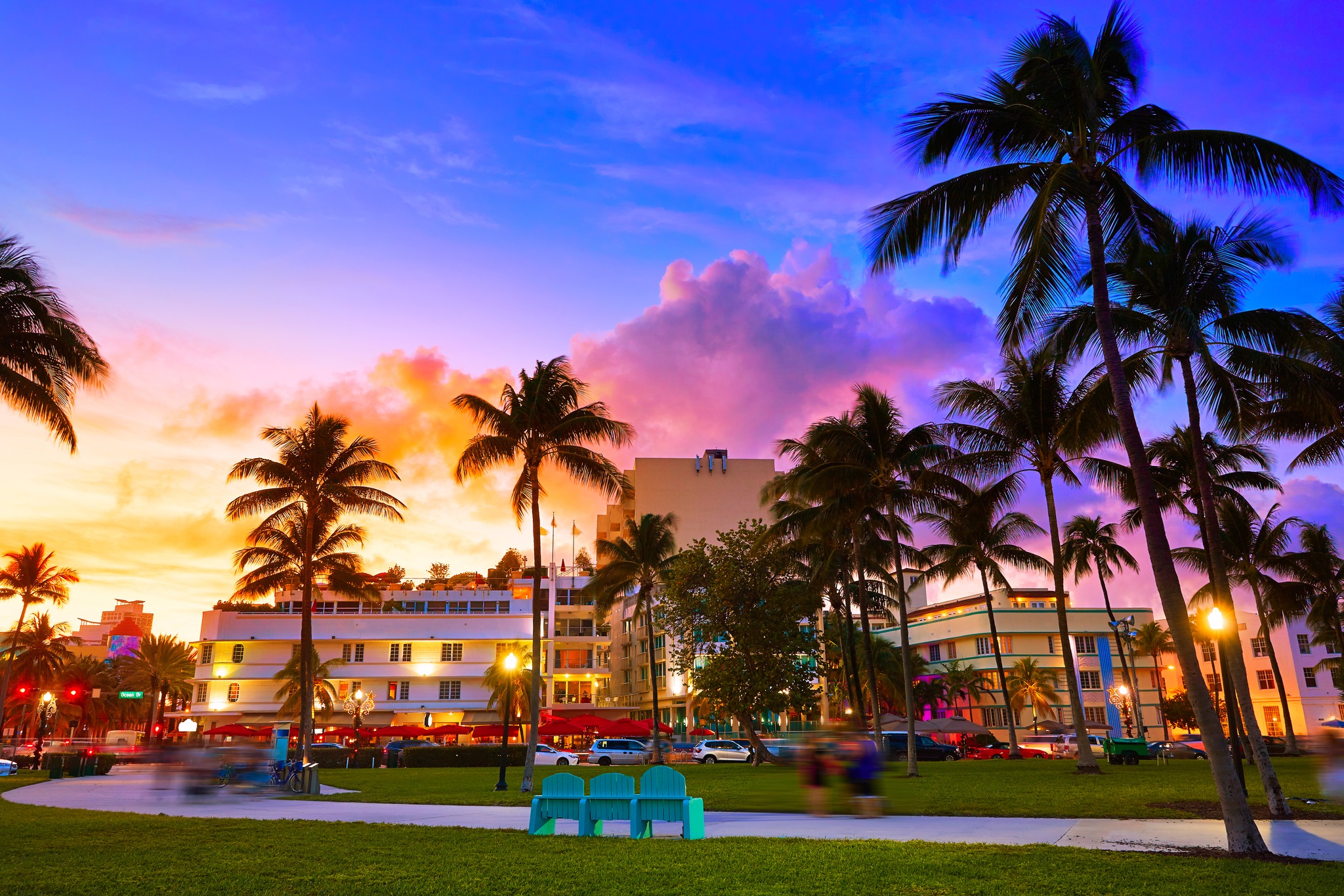 B W Travel Deals
