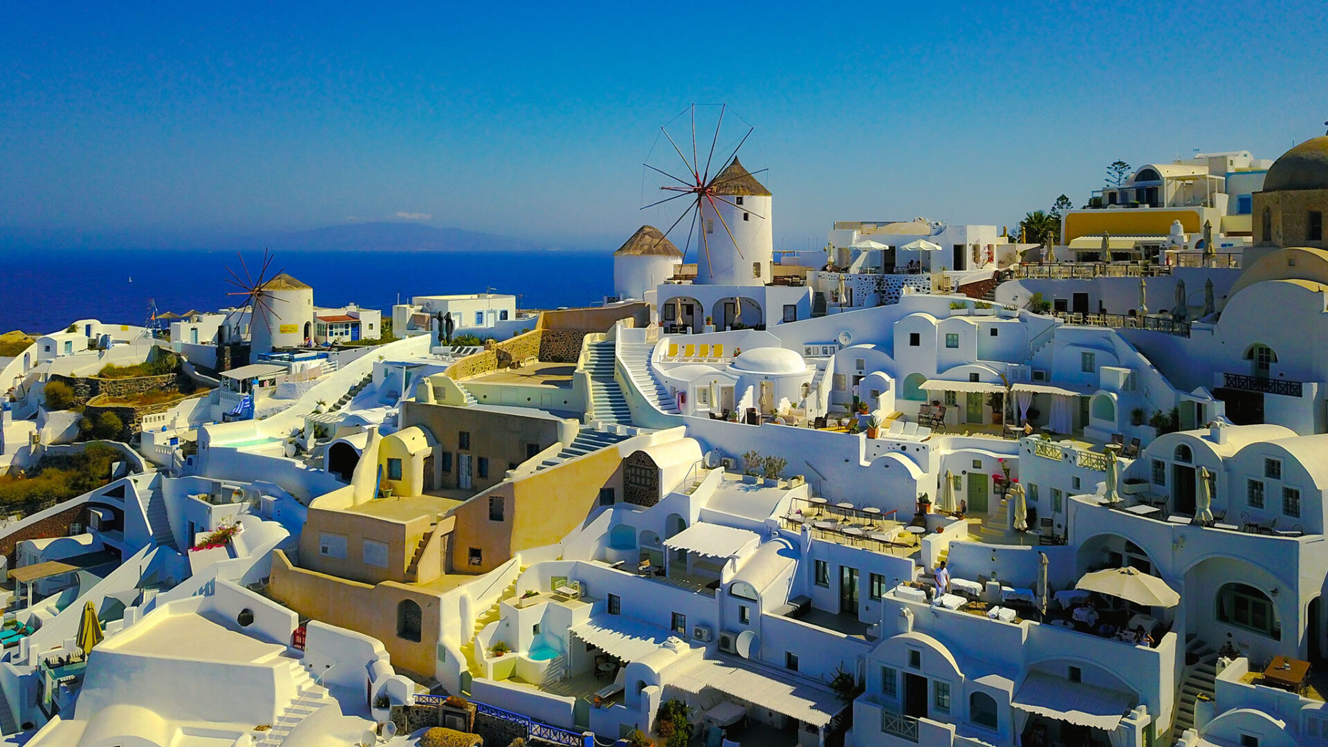 B W Travel Deals